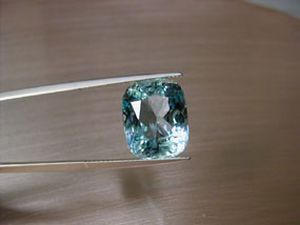 aquamarin 10.65 ct. antikform